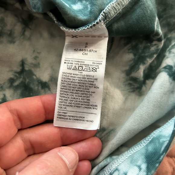 Banana Republic T-Shirt - Picture 6 of 6